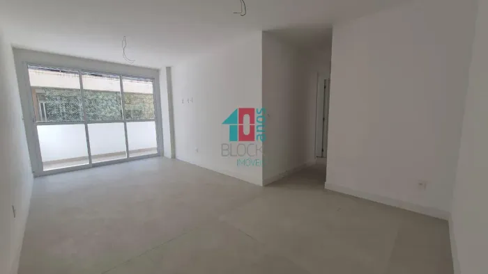 Recreio dos Bandeirantes | Apartamento 3 quartos, sendo 1 suite