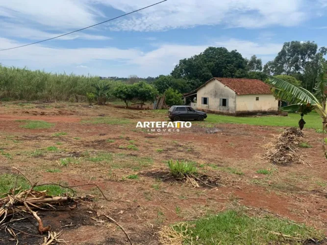 Terreno à venda em Cristais Paulista, Centro, 2400m²