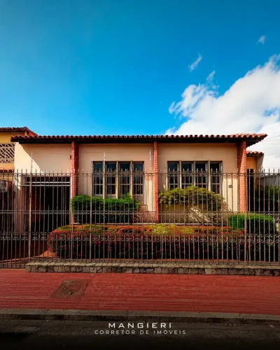 CASA COM 360m² NO BAIRRO SÃO JOSÉ