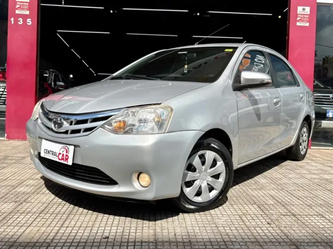 Toyota Etios XLS Sedan 1.5 Flex 16V 4P Mec. 2015