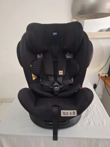 Cadeira Para Auto Único Plus (0 a 36 kg) c/ Isofix Chicco - Preta