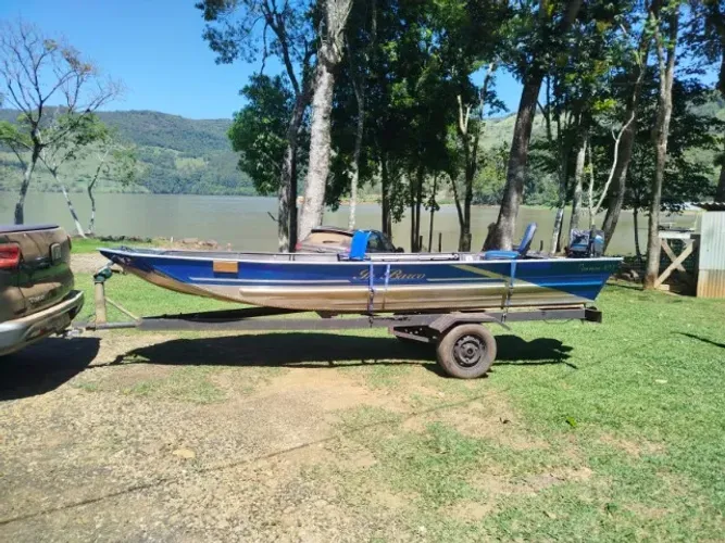 Barco semi chato INBARCO modelo PIRARARA 500 motor 25hp 2t mercury sea pro 2014