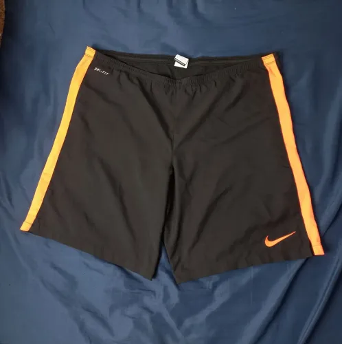 short esportivo nike gg preto