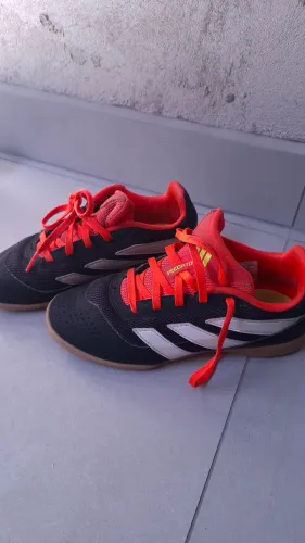Chuteira Adidas Predator