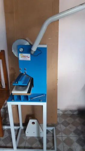 Vendo máquina de cortar chinelo compacta print