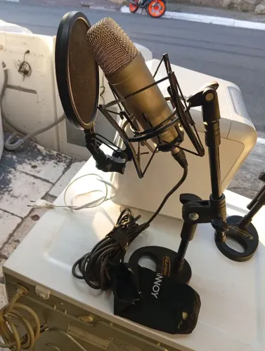 Microfone de bancada bolekech