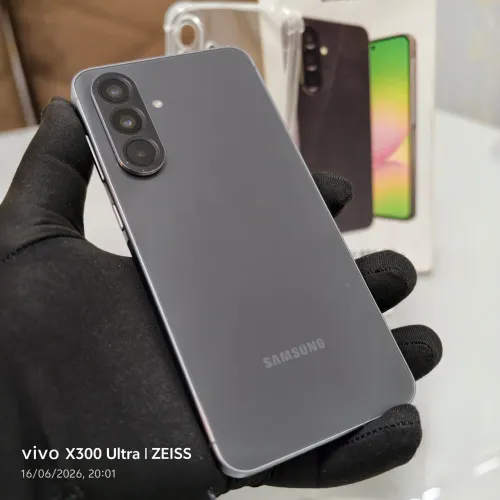 Samsung Galaxy A56 256GB 5G Tela AMOLED 120Hz Câmera 50MP Bateria 5000mAh seminovo.