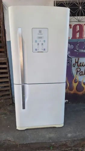 Geladeira frost free marca Electrolux vendo
