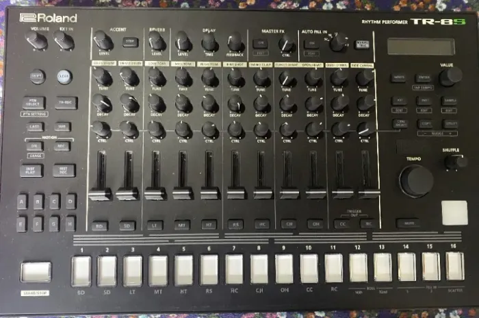 Roland TR8-S Drum Machine