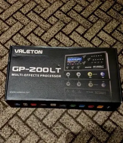 Pedaleira Valeton GP200LT