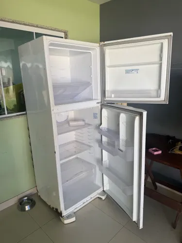 Geladeira eletrolux super freezer - frostfree