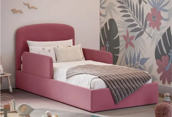 Vendo cama infantil com colchão