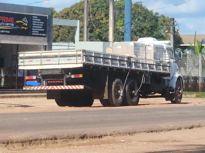 Fretes caminhão trucado 