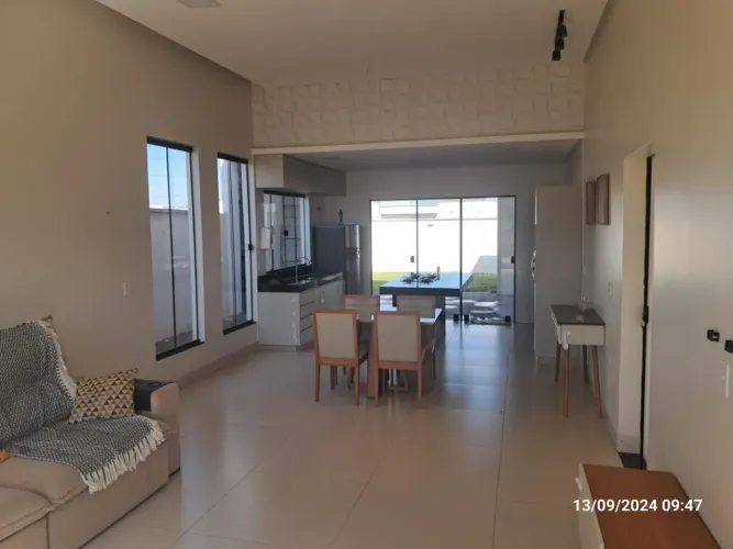 Casa em condomínio, 3 quartos, 1 suíte, 155 m², 2 vagas no Nova Veneza em Nova Veneza