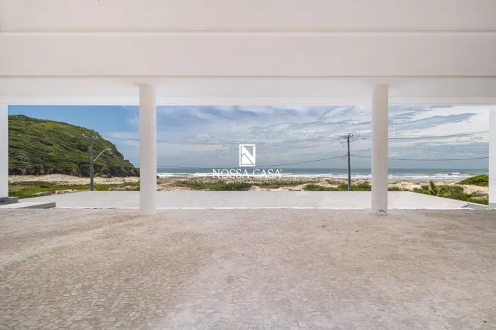 Terreno em condomínio na beira mar na praia da guarita em Torres/RS.