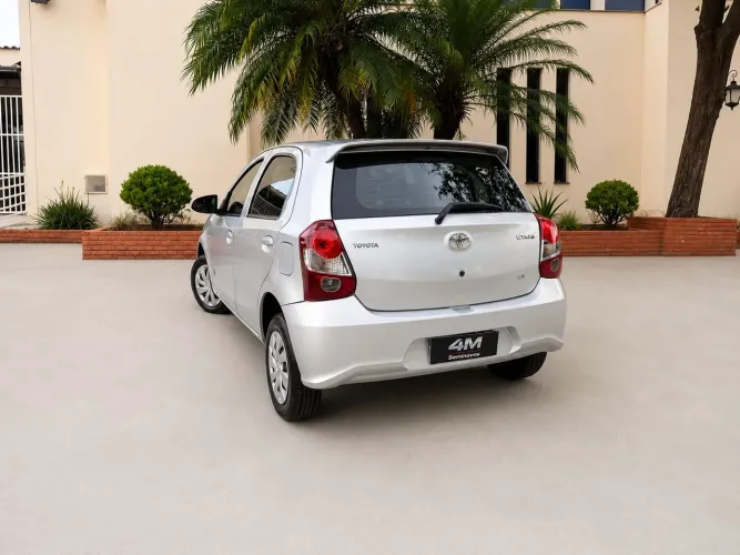 Toyota Etios X 1.3 Flex 16V 5P Mec. 2019