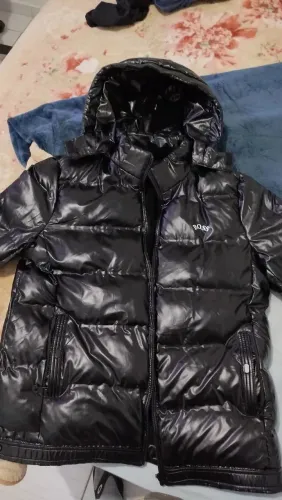 Vendo Bobojaco Preto veludado Hugo Boss Tamanho G
