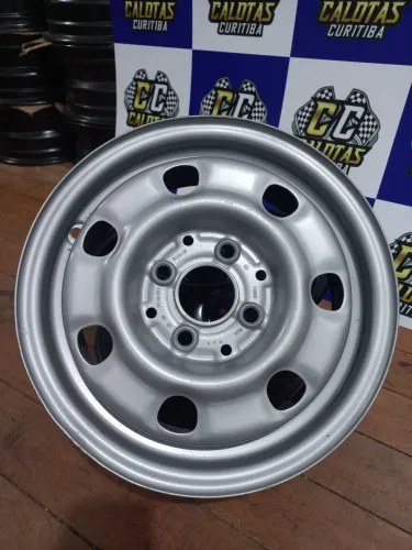 Roda Volkswagen Gol Cl Gol 1000 Voyage entre outros de época. R$239,00 a roda.Disk entrega
