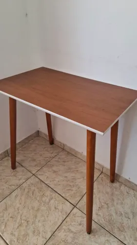 Mesa escrivaninha retro minimalista 