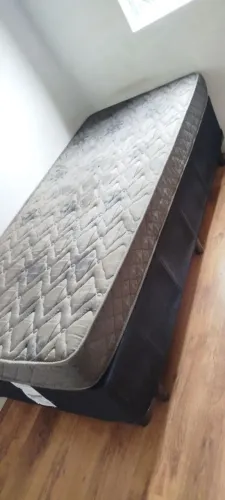 Cama de solteiro venda urgente ?