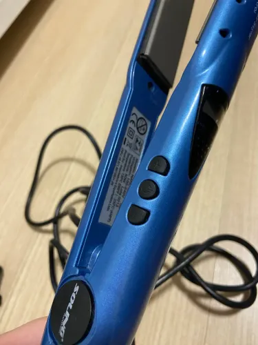 Prancha profissional com visor digital de temperatura