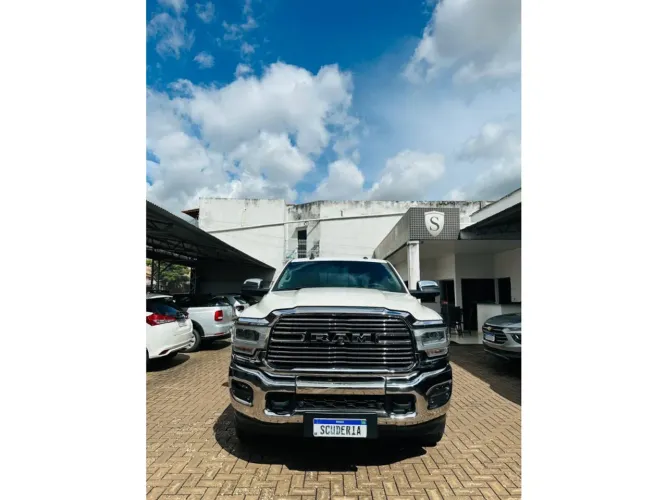 Ram 3500 Limited Longhorn 6.7 TB CD Diesel 2022
