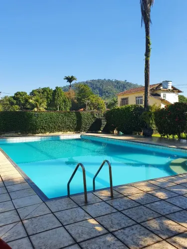 Equitativa sítio com campo de futebol e piscina 1.800m²