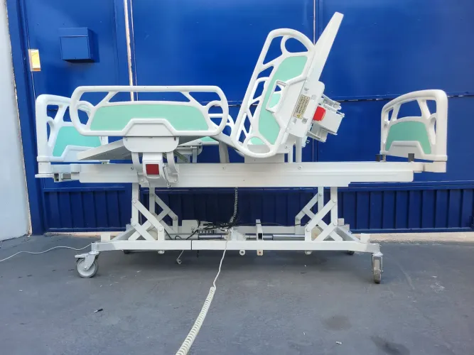 CAMA HOSPITALAR ELETRÔNICA COM 8 MOVIMENTOS 