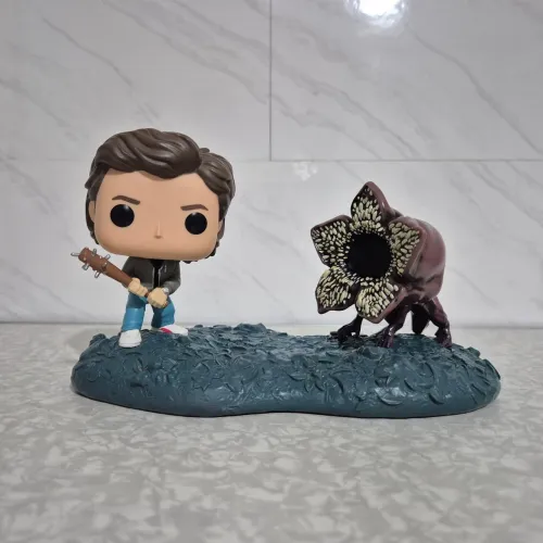 Funko Movie Moment Steve And Demodog N°728 (Raro/ Loose) Stranger Things <br>