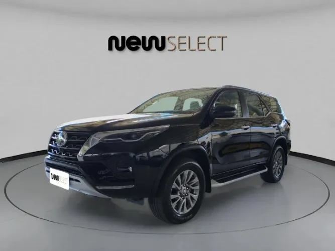 Toyota Hilux SW4 SRX 4X4 2.8 TDI 16V Dies. Aut. 2024