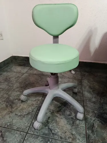 Cadeira mocho usado