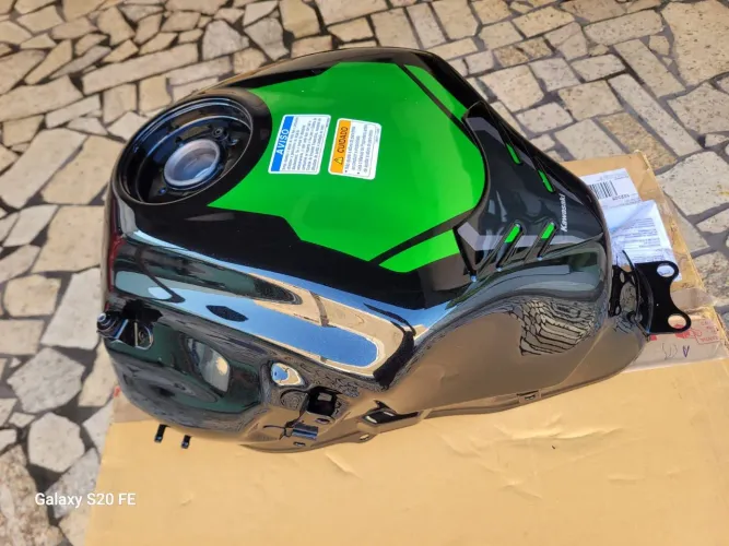 Tanque Kawasaki versys 650 taure
