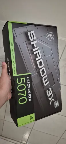 Placa de vídeo RTX 5070 MSI Shadow 12GB triple fan NOVA 3 anos de garantia