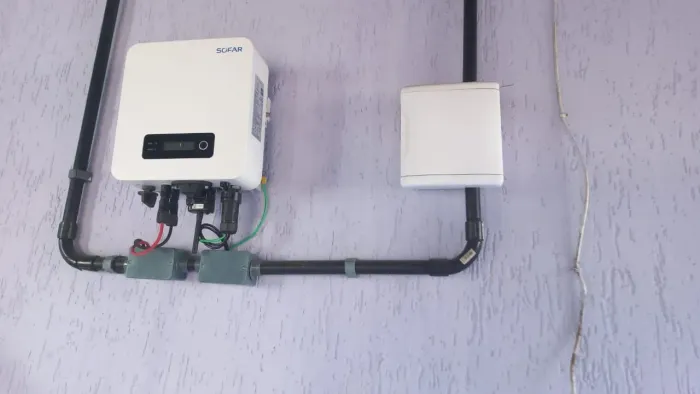 Kit energia solar 3.3 kwh,com 6 paibeis e toda estrutura...