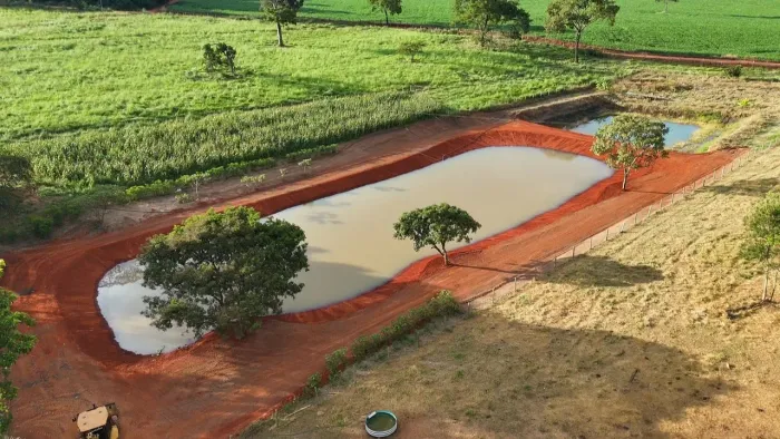 SERVIÇOS DE ESCAVAÇÃO ESPECIALIZADO EM TANQUE DE PEIXE E REPRESA 
