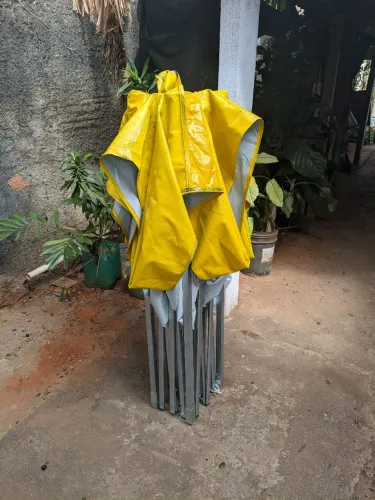 Tenda Sanfonada 3x3 Profissional em Aço Reforçado Amarela - Nova 