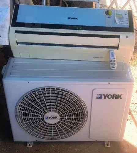 Ar condicionado 12mil instalado