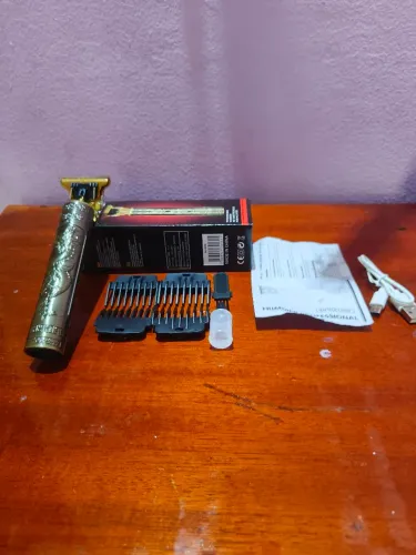 Máquina De Cortar Cabelo e Barba Profissional