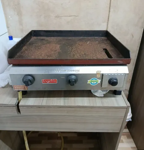 Vende-se Chapa pra lanche profissional semi nova