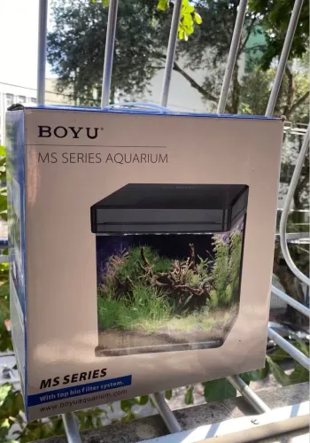 AQUÁRIO 10 LITROS BOYU COM FILTRO INTEGRADO- SIM, está Disponível