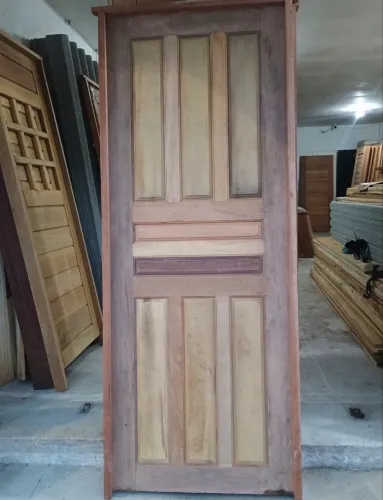 PORTA EM MADEIRA (valor no dinheiro/pix)