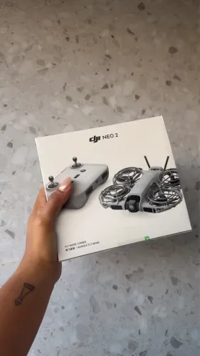 Drone DJI Neo 2 com controle