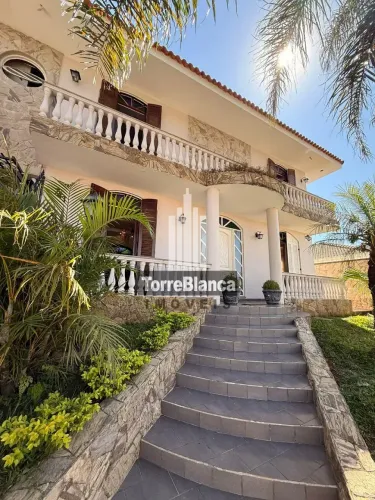 Locação - Sobrado Mobiliado, 5 quartos (sendo 1 suíte master), 5 vagas, Área Gourmet - Uva