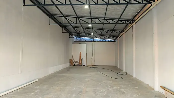 Barracões Comerciais para Alugar em Várzea Grande  200m² + Pátio 52Novo Mundo - Várzea Gra