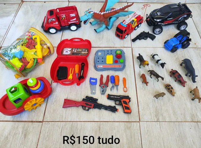 Lote de brinquedos para crianças