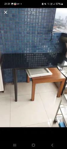 Mesa de tampo de vidro preta