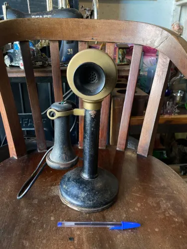 Telefone castiçal antigo