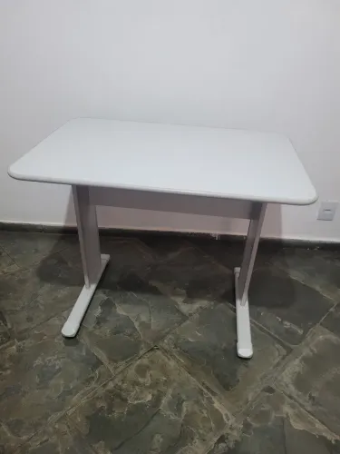 Vende se escrivaninha