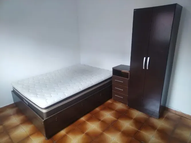Cama com box + Guarda Roupa + Gaveteiro Criado Mundo
