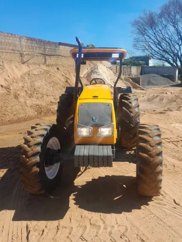 Trator VALTRA A750 4X4, revisado, pronto para o trabalho!!!
